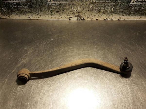 brazo superior trasero izquierdo mercedes cla