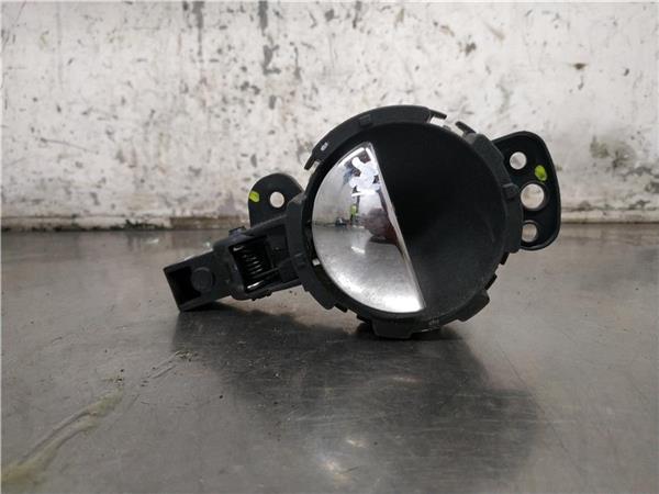 manilla interior puerta delantera izquierda b