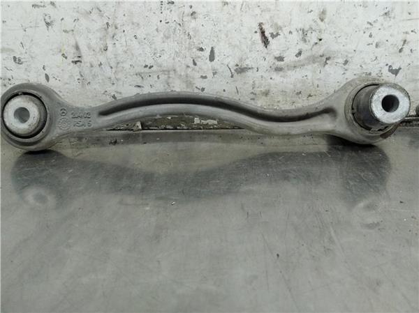brazo superior trasero izquierdo mercedes cla