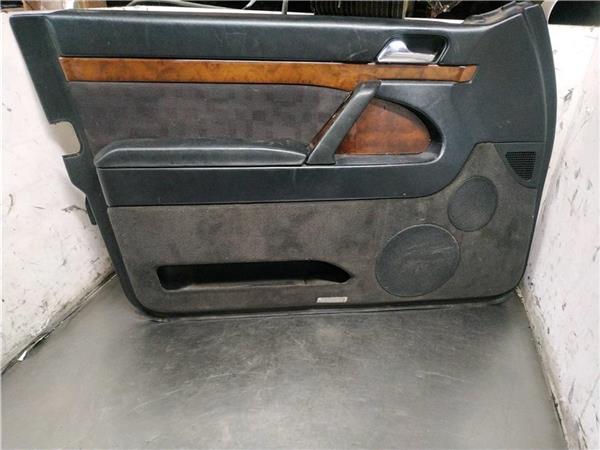 guarnecido puerta delantera izquierda mercede