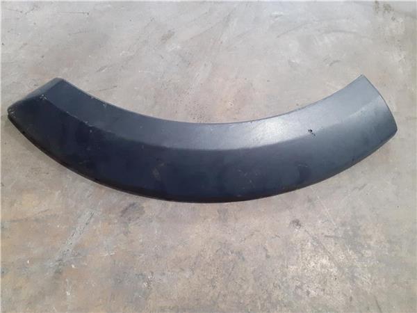 aletin trasero izquierdo land rover discovery