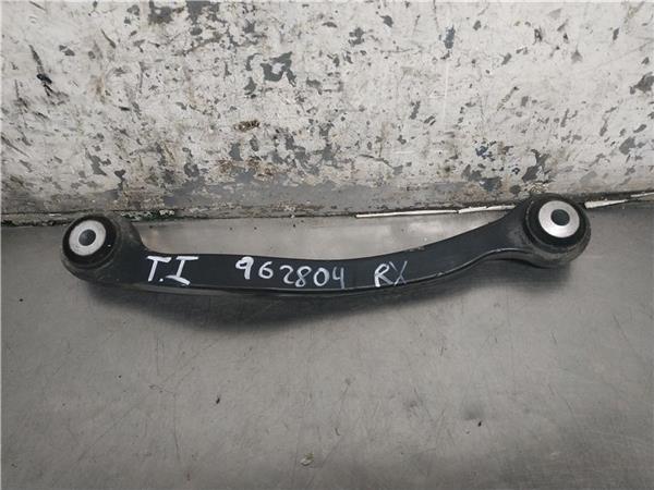 brazo superior trasero izquierdo mercedes cla