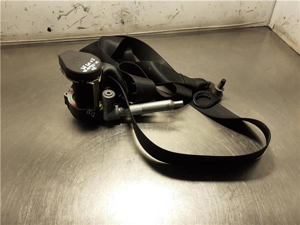 cinturon seguridad delantero derecho mercedes