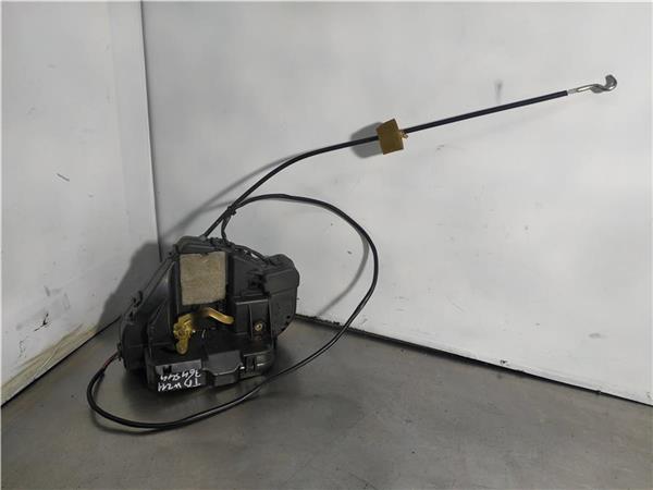 cerradura puerta trasera derecha mercedes cla