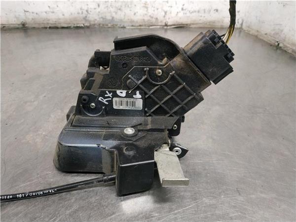 cerradura puerta trasera derecha ford focus l