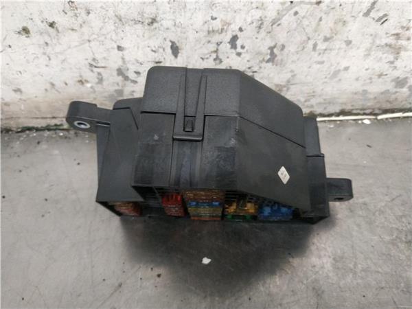 caja reles volkswagen golf v berlina 1k1 bkc