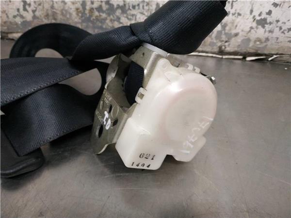 cinturon seguridad trasero derecho toyota yar