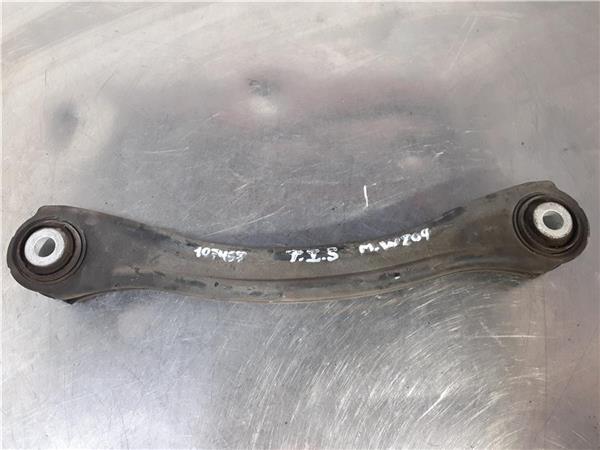 brazo superior trasero izquierdo mercedes cla