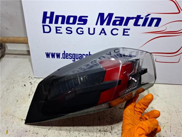 piloto trasero izquierdo peugeot 2008 p1 1120