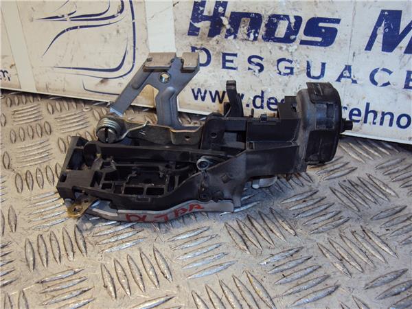 cerradura puerta delantera derecha mercedes b