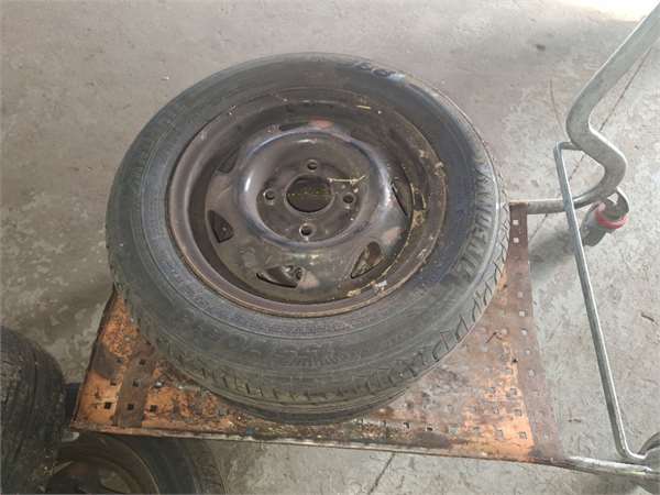 neumatico ford fiesta berlcourier 1989 11