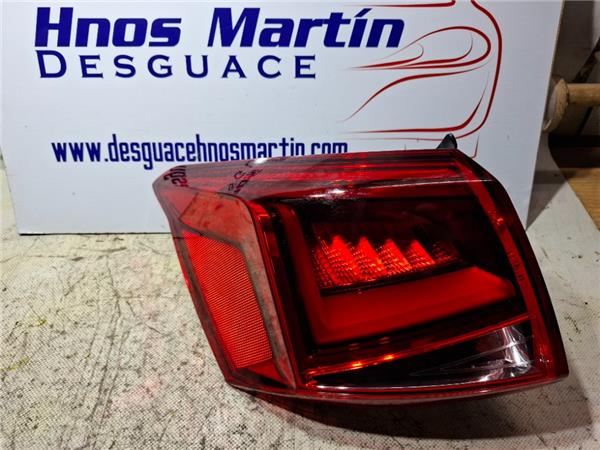 piloto trasero izquierdo seat arona kj 2017 