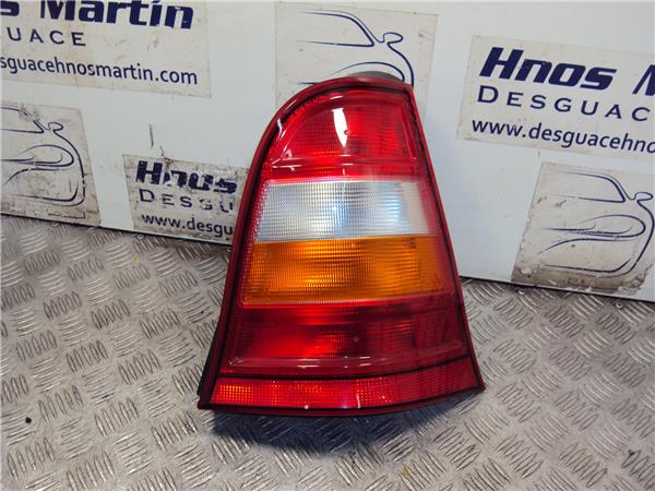 piloto trasero derecho mercedes benz clase a