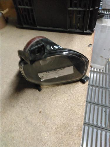 faro antiniebla derecho toyota avensis sedan