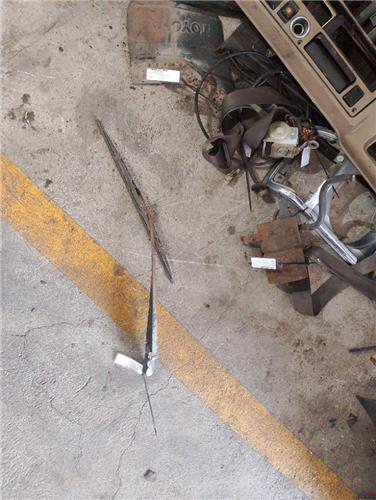 brazo limpiaparabrisas delantero izquierdo to