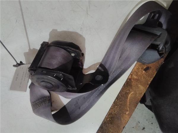 cinturon seguridad trasero derecho toyota lan