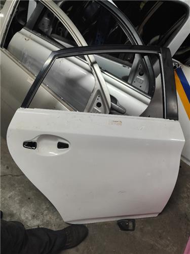puerta trasera derecha toyota prius 2009 zvw3