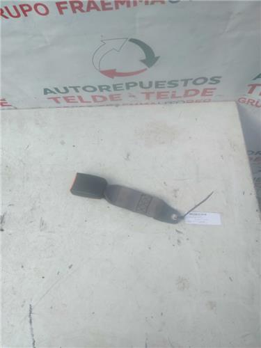 anclaje cinturon trasero izquierdo nissan pat