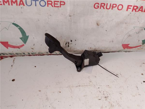 pedal acelerador toyota yaris p13 2014 13 ac