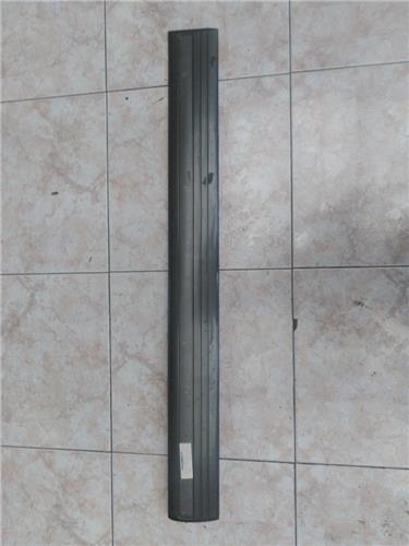 moldura puerta delantera derecha toyota land