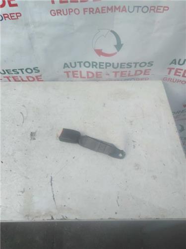 anclaje cinturon trasero derecho nissan patro