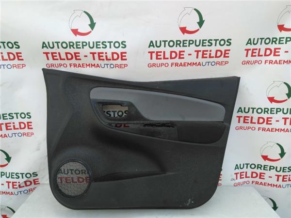 guarnecido puerta delantera derecha toyota ya