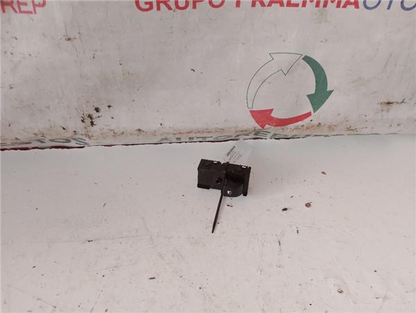 botonera puerta trasera izquierda kia sportag