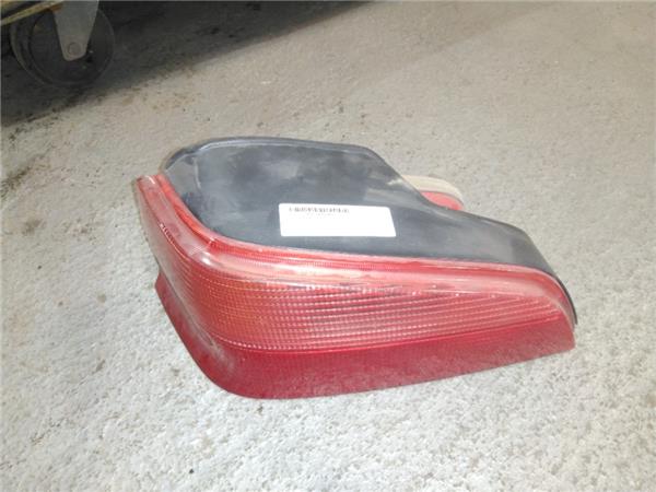 piloto trasero izquierdo peugeot 106 s2 04199