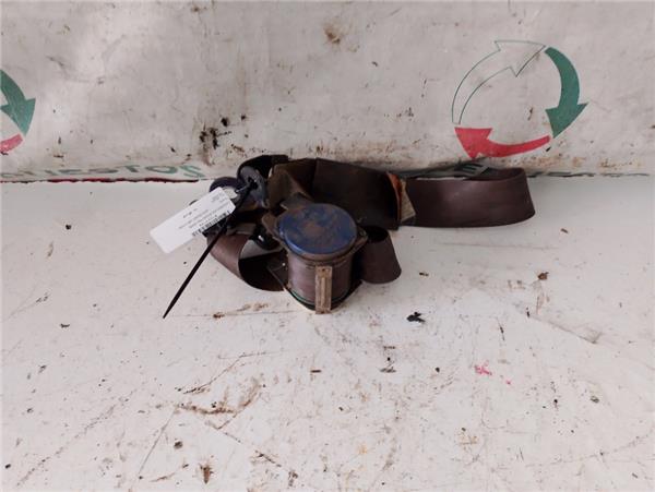 cinturon seguridad trasero derecho toyota lan