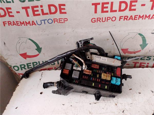 caja fusiblesrele toyota prius 2009 zvw30 18