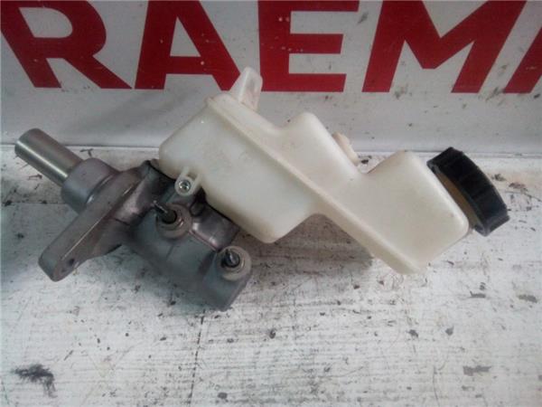 bomba freno toyota yaris p13 2014 13 active