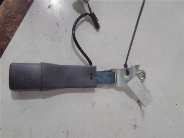 anclaje cinturon trasero derecho toyota prius