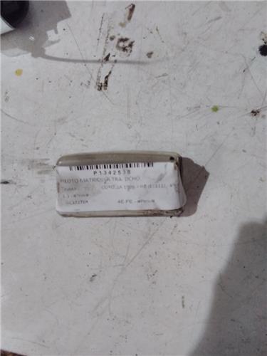 piloto matricula trasero derecho toyota corol