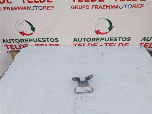bisagra superior puerta delantera izquierda t