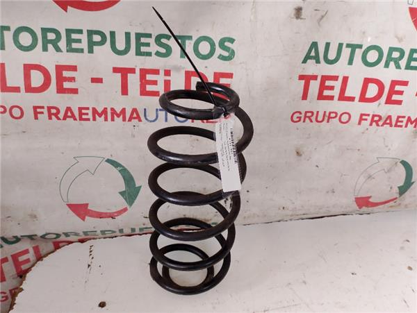 muelle derecho suspension trasera toyota yari
