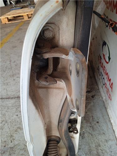 bisagra superior puerta delantera derecha lan