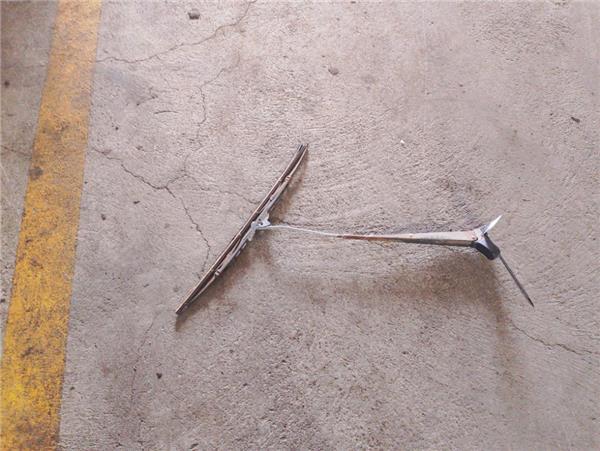 brazo limpiaparabrisas delantero derecho toyo