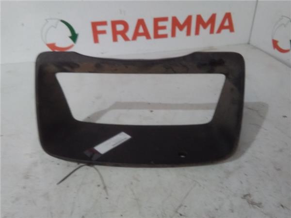 embellecedor cuadro instrumentos toyota dyna