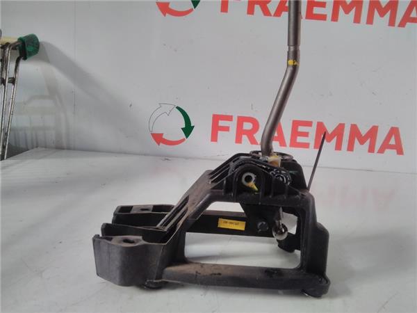 soporte palanca cambio toyota avensis 2003 sd