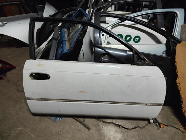 puerta delantera derecha toyota corolla 1992