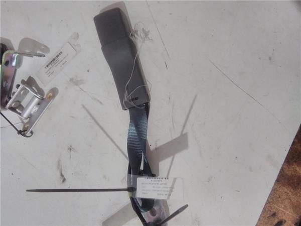 anclaje cinturon trasero central toyota prius