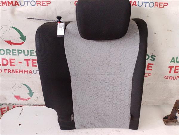 asientos traseros derechos toyota yaris p13 2