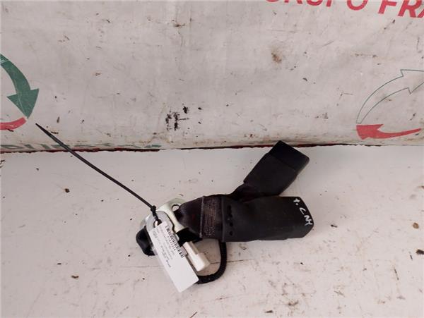 anclaje cinturon trasero izquierdo toyota yar