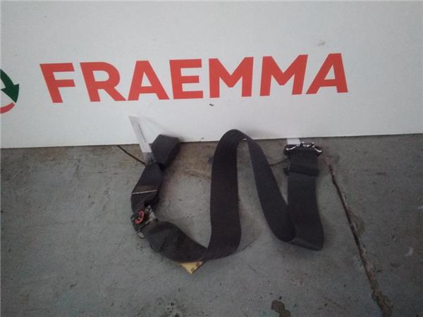 anclaje cinturon trasero derecho toyota corol