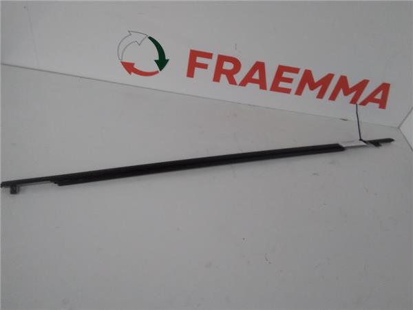 cejilla interior puerta trasera izquierda toy