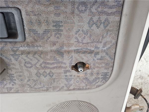 elevalunas manual trasero izquierdo land rove