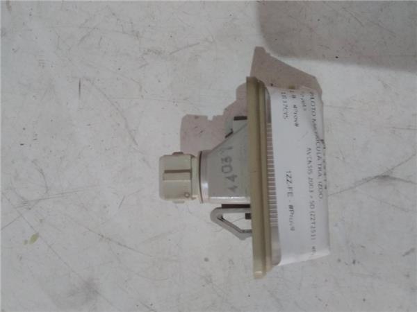 piloto matricula trasero izquierdo toyota ave