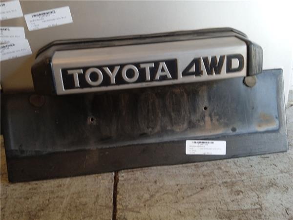 moldura porton trasero toyota land cruiser 19