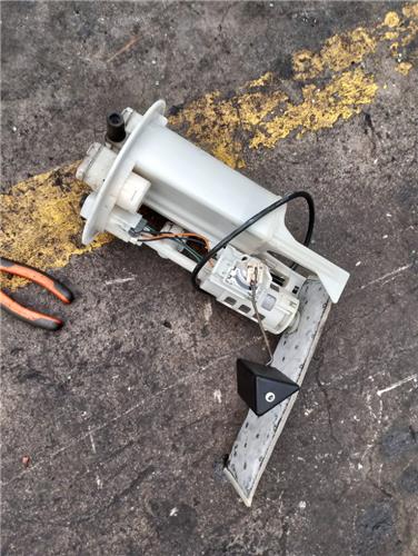 bomba combustible toyota yaris p13 2014 13 a