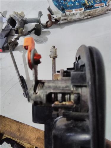 bombin puerta delantera derecha toyota land c